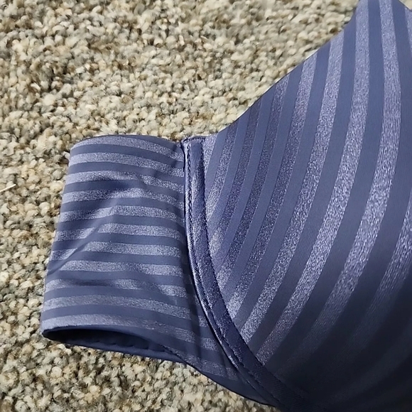 NWT Victoria's Secret Purple Tshirt Lightly Lined Demi 34B - Picture 9 of 9